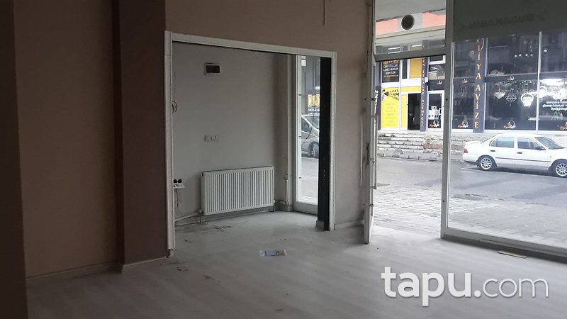 İstanbul Sancaktepe Kemal Türkler Mahallesi'nde 86 m2 Depolu Dükkan