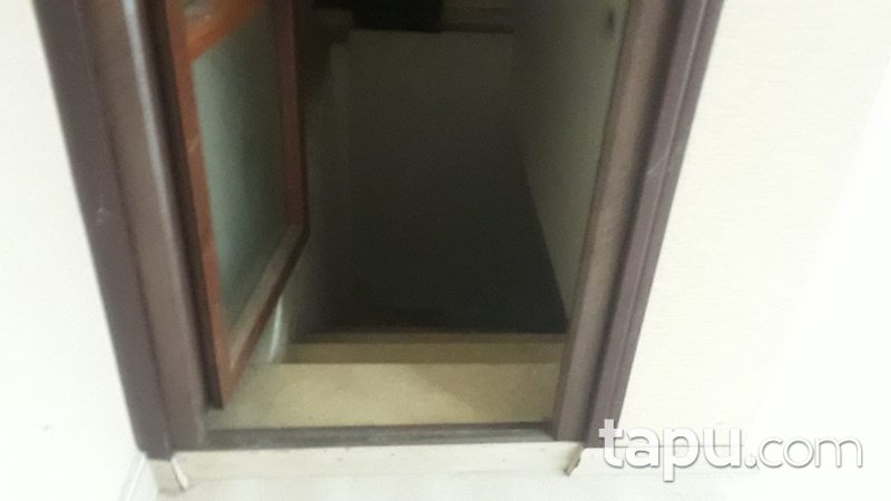İstanbul Sancaktepe Kemal Türkler Mahallesi'nde 86 m2 Depolu Dükkan
