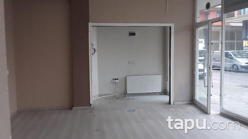 İstanbul Sancaktepe Kemal Türkler Mahallesi'nde 86 m2 Depolu Dükkan