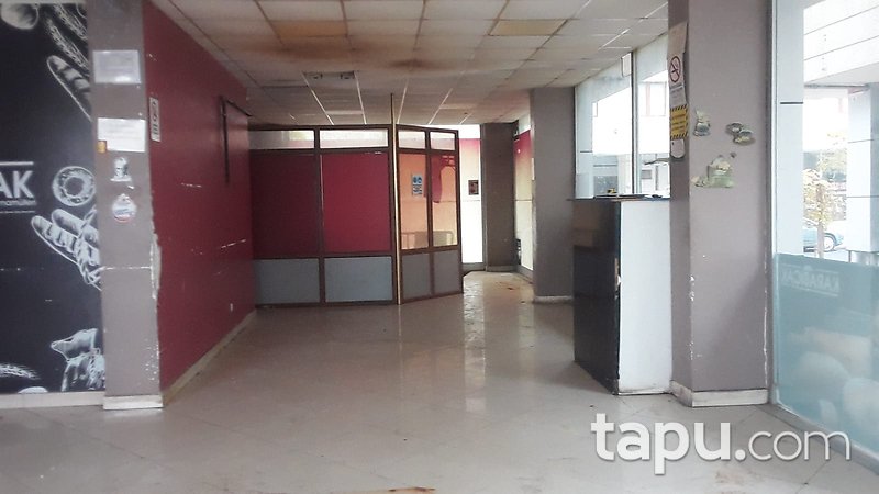 İstanbul Sancaktepe Kemal Türkler Mahallesi'nde 157 m2 Depolu Dükkan