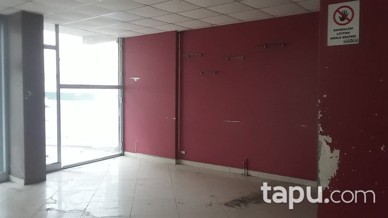 İstanbul Sancaktepe Kemal Türkler Mahallesi'nde 157 m2 Depolu Dükkan