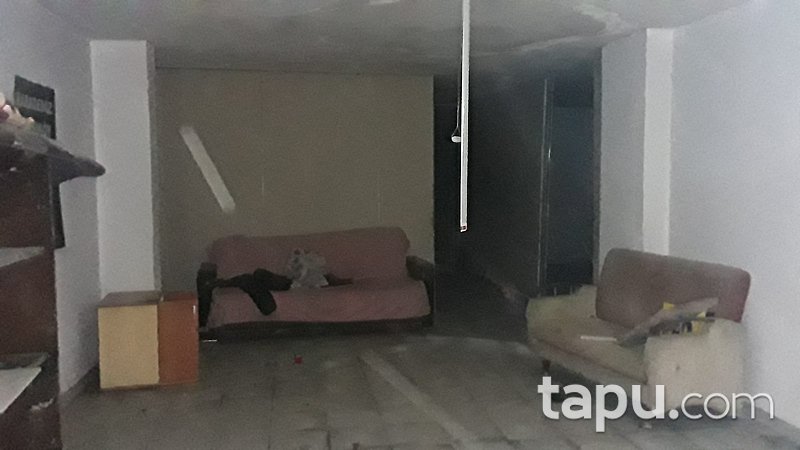 İstanbul Sancaktepe Kemal Türkler Mahallesi'nde 157 m2 Depolu Dükkan