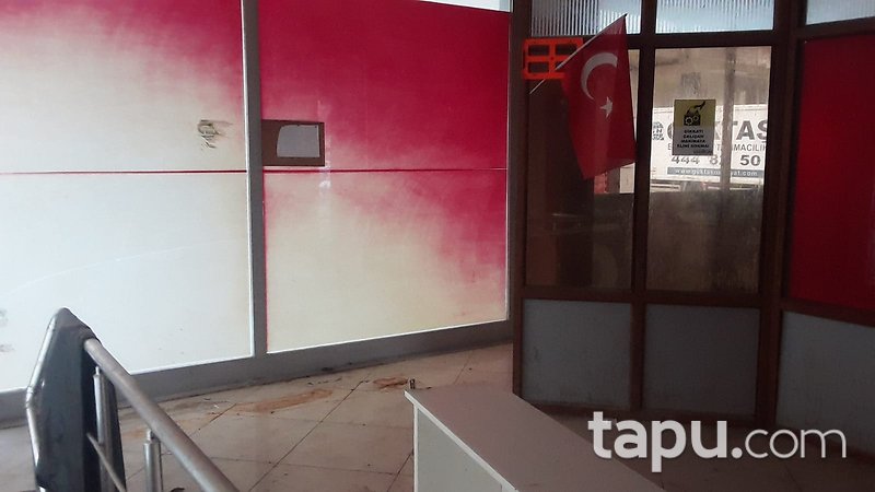 İstanbul Sancaktepe Kemal Türkler Mahallesi'nde 157 m2 Depolu Dükkan