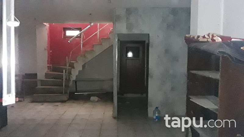 İstanbul Sancaktepe Kemal Türkler Mahallesi'nde 157 m2 Depolu Dükkan