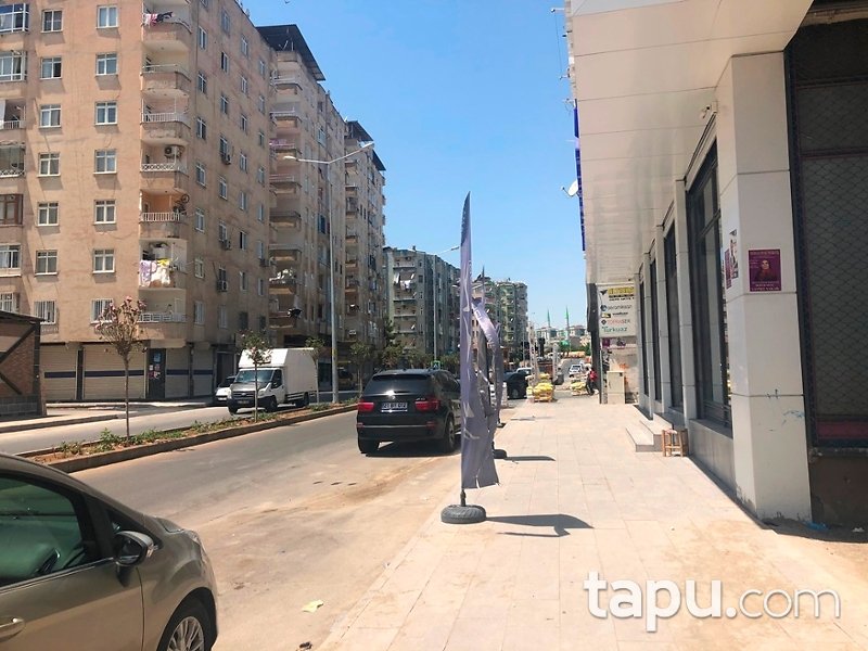 Diyarbakır Bağlar Doç.Dr.Ahmet Bilgin Caddesi'nde 454 m2 Dükkan
