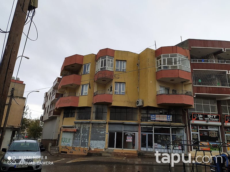 Şanlıurfa Siverek Şair İbrahim Rafet Mahallesi'nde İskanlı 3+1 Daire