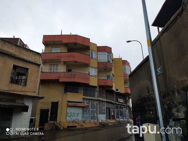 Şanlıurfa Siverek Şair İbrahim Rafet Mahallesi'nde İskanlı 3+1 Daire