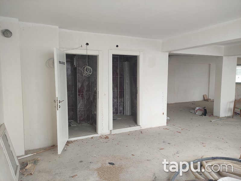 Ankara Mamak Bahçelerüstü Mahallesi'nde 94 m2 Dükkan