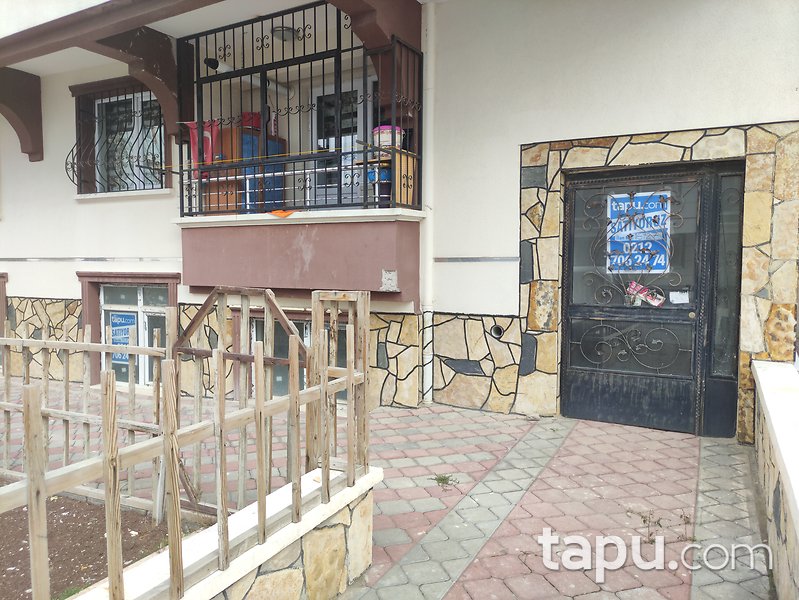 Ankara Mamak Bahçelerüstü Mahallesi'nde 94 m2 Dükkan
