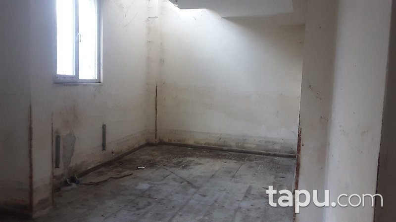 İstanbul Sancaktepe Sarıgazi Mahallesi'nde 50 m2 Depolu Dükkan