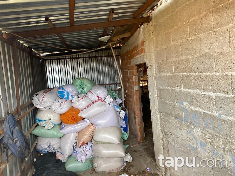 Balıkesir Gönen Çobanhamidiye Mahallesinde 68 m2 Tek Katlı Betonarme Ev, Üç Adet Dam ve Tarla