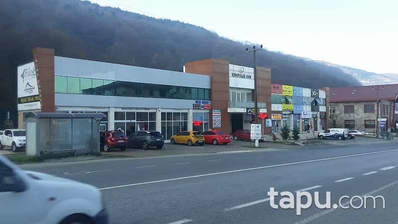 Sakarya Sapanca Şehit Cevdet Koç Caddesi'nde 87 m2 Dükkan