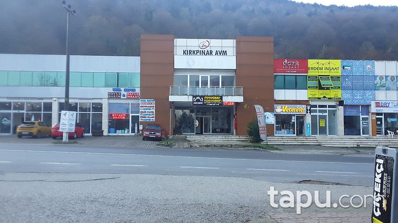 Sakarya Sapanca Şehit Cevdet Koç Caddesi'nde 87 m2 Dükkan