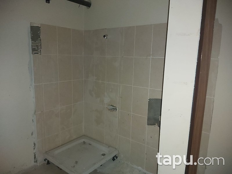 Çorlu Palmiye Evleri'nde Cadde Cepheli 545 m2 Dükkan