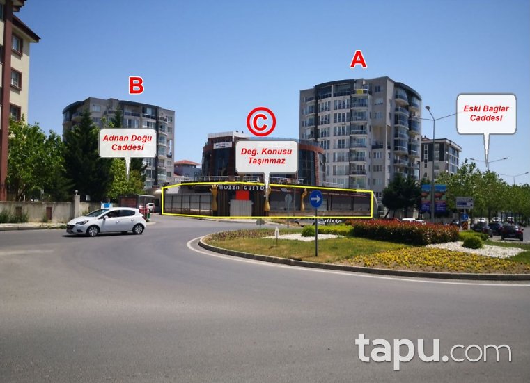 Çorlu Palmiye Evleri'nde Cadde Cepheli 545 m2 Dükkan