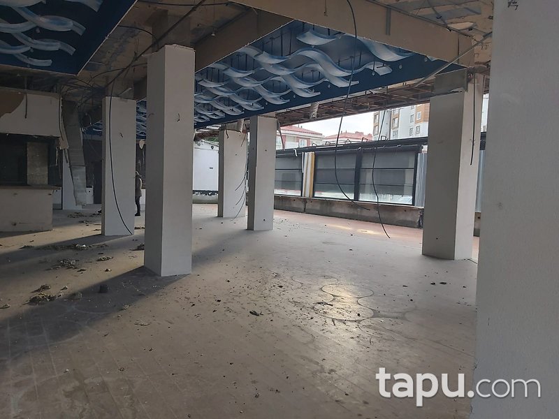 Çorlu Palmiye Evleri'nde Cadde Cepheli 545 m2 Dükkan