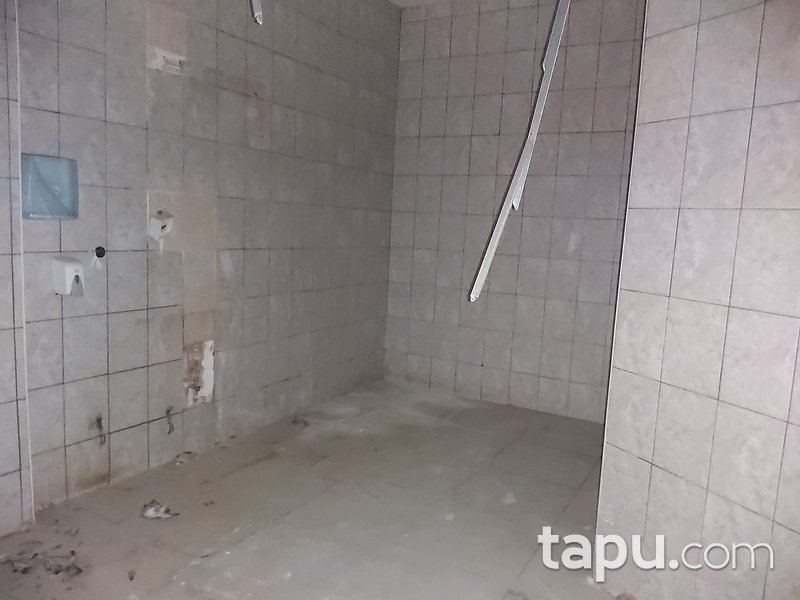 Çorlu Palmiye Evleri'nde Cadde Cepheli 545 m2 Dükkan