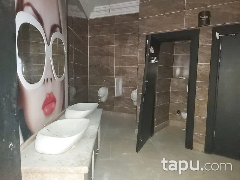 Çorlu Palmiye Evleri'nde Cadde Cepheli 545 m2 Dükkan