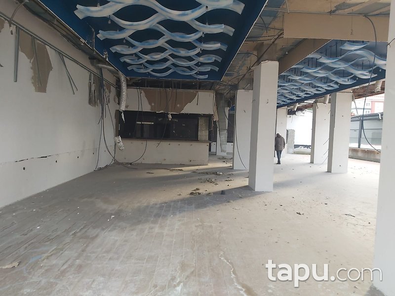 Çorlu Palmiye Evleri'nde Cadde Cepheli 545 m2 Dükkan