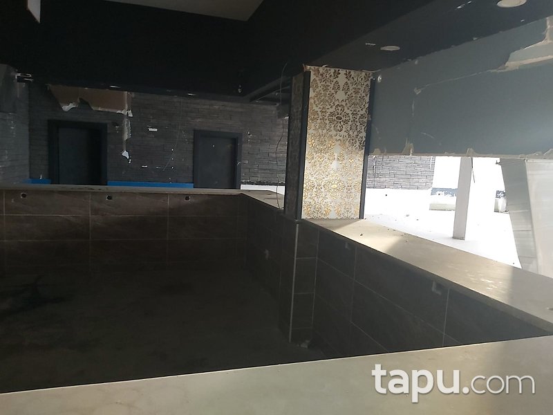 Çorlu Palmiye Evleri'nde Cadde Cepheli 545 m2 Dükkan