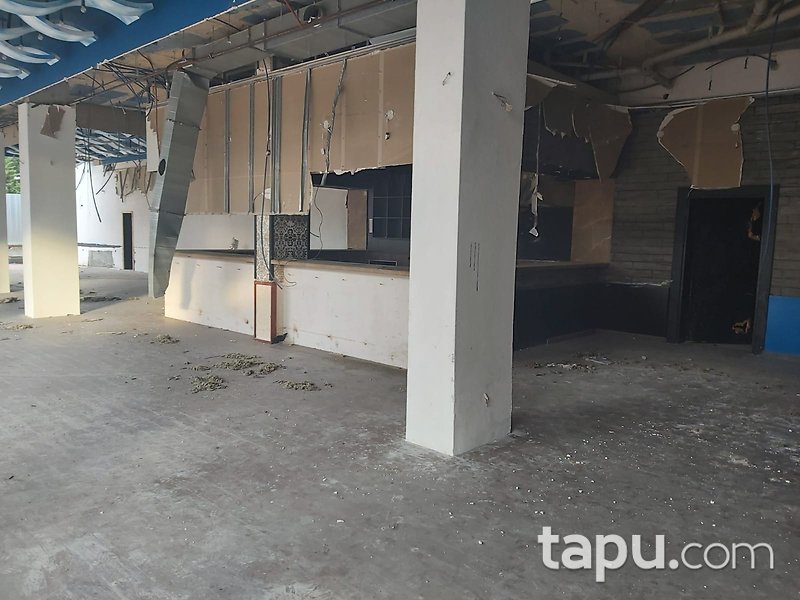 Çorlu Palmiye Evleri'nde Cadde Cepheli 545 m2 Dükkan