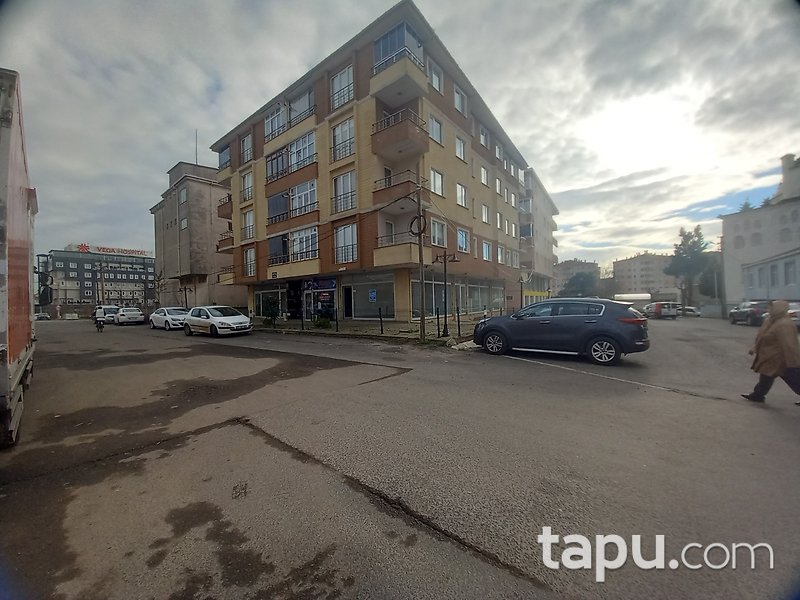 KİRALIK- Çorlu’da Kiralık Depolu Köşe Dükkan