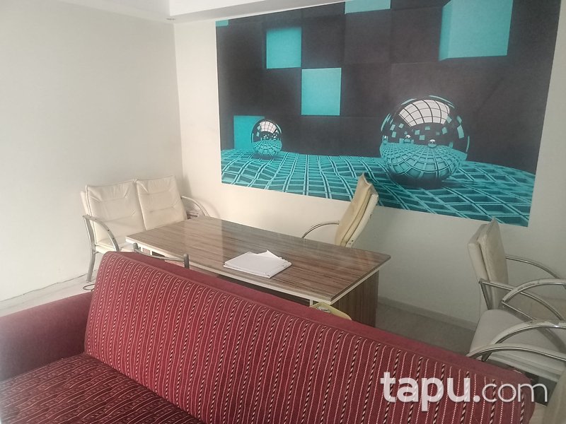 Tarsus Şehit Cengiz Topel Caddesi Baltalı İşhanı'nda Büro