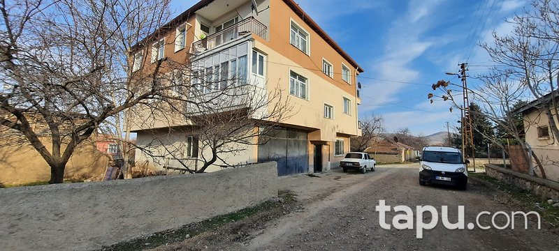 Yozgat Yerköy Hüyük Mahallesi'nde 84 m2 İskanlı Dükkan Deposu