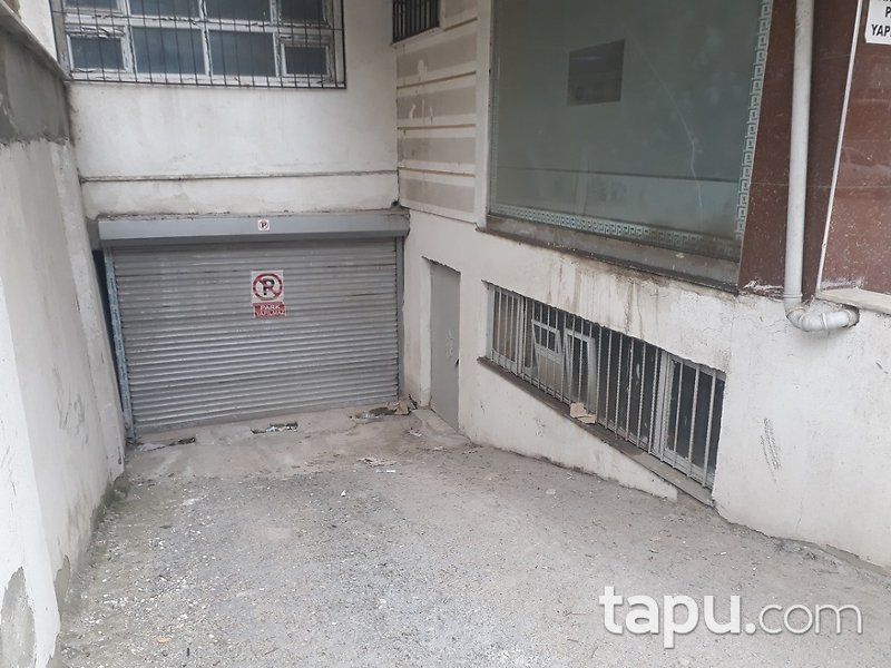 İstanbul Beylikdüzü Yakuplu Mahallesi'nde 162 m2 Dükkan
