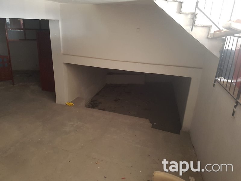 Kocaeli Körfez Kuzey Mahallesi'nde 153 m2 Depolu Dükkan