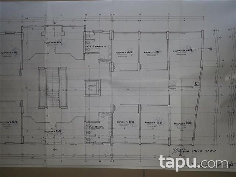 Zonguldak İstiklal Caddesi'nde Yakıcı İş Merkezi İçinde 17 m2 Ofis