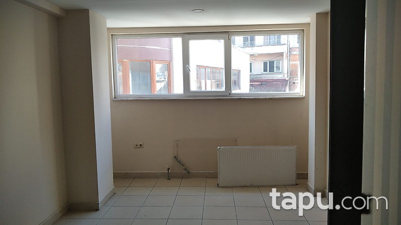 Zonguldak İstiklal Caddesi'nde Yakıcı İş Merkezi İçinde 22 m2 Ofis
