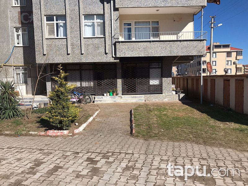 Sakarya Karasu Aziziye Mahallesi'nde 50 m2 İskanlı Dükkan