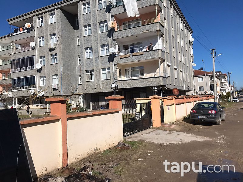 Sakarya Karasu Aziziye Mahallesi'nde 34 m2 İskanlı Dükkan