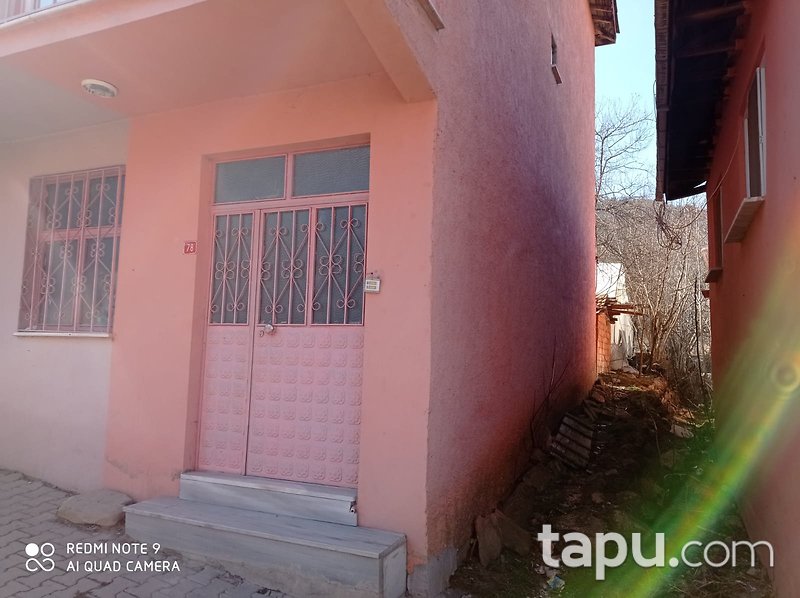 Bilecik Söğüt Çaltı Mahallesi'nde 326 m2 2 Katlı Bina