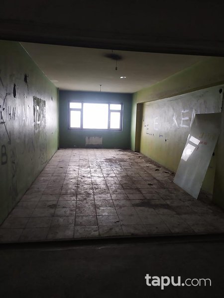Ağrı Merkez Yavuz Mahallesi'nde 34 m2 Dükkan