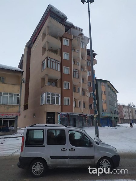Ağrı Merkez Cumhuriyet Mahallesi'nde 235 m2 Dükkan