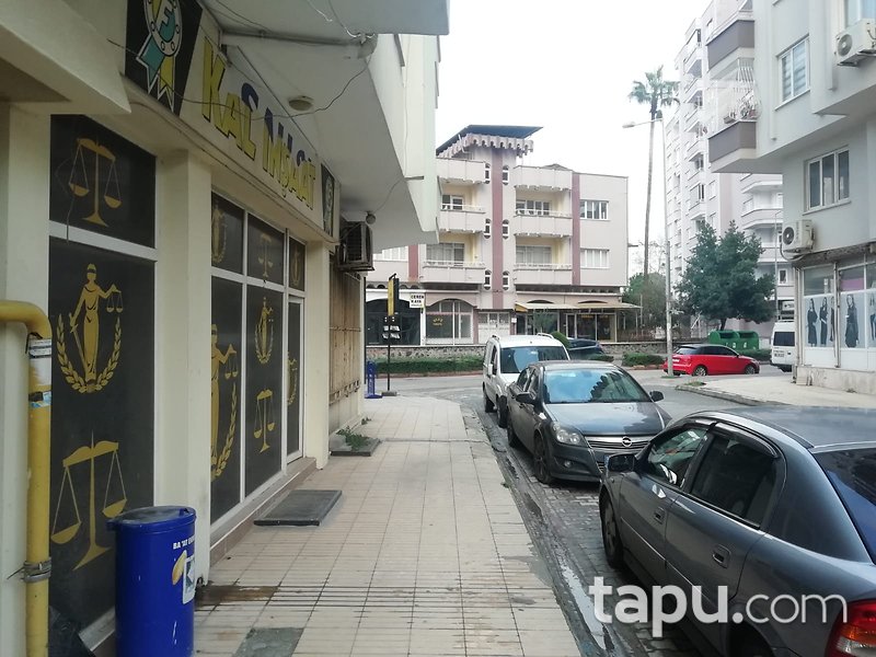 Osmaniye Merkez Esenevler Mahallesi'nde 136 m2 Depolu Dükkan
