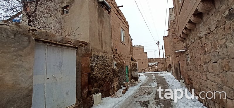 Kayseri İncesu'da Avlulu Kagir Ev