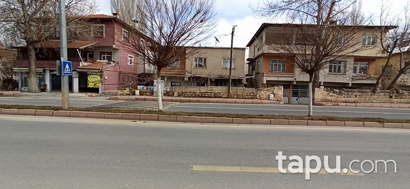 Kayseri Yahyalı'da Cadde Üzerinde Hisseli 400 m2 Müstakil Ev
