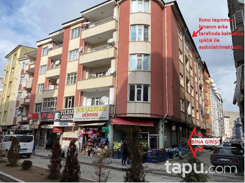 Van İpekyolu'nda Cadde Üzerinde 2+1 Daire