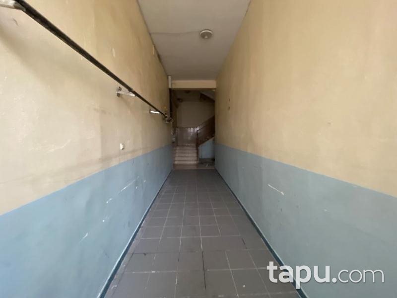 Van İpekyolu'nda Cadde Üzerinde 2+1 Daire