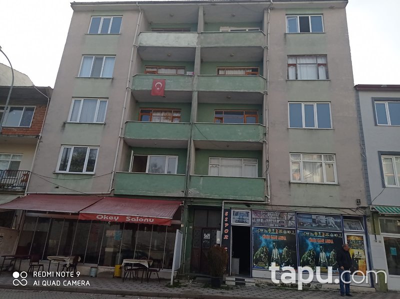 Bilecik Osmaneli İnönü Mahallesi'nde 5 Katlı Bina ve Arsası