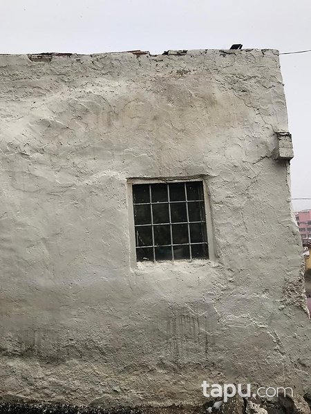 Altındağ'da Tek Katlı Hisseli Bina ve Arsası