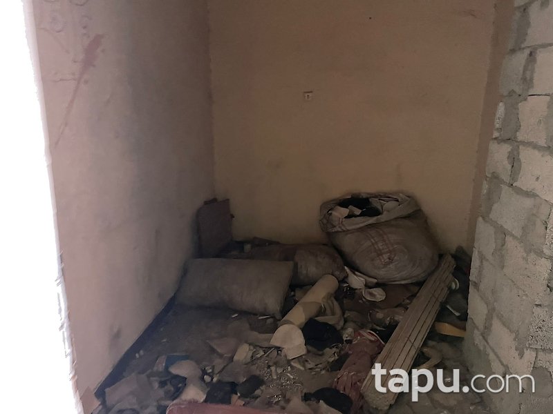 Siirt Merkezde Ana Caddeye Yakın 100 m2 Ara Kat Daire