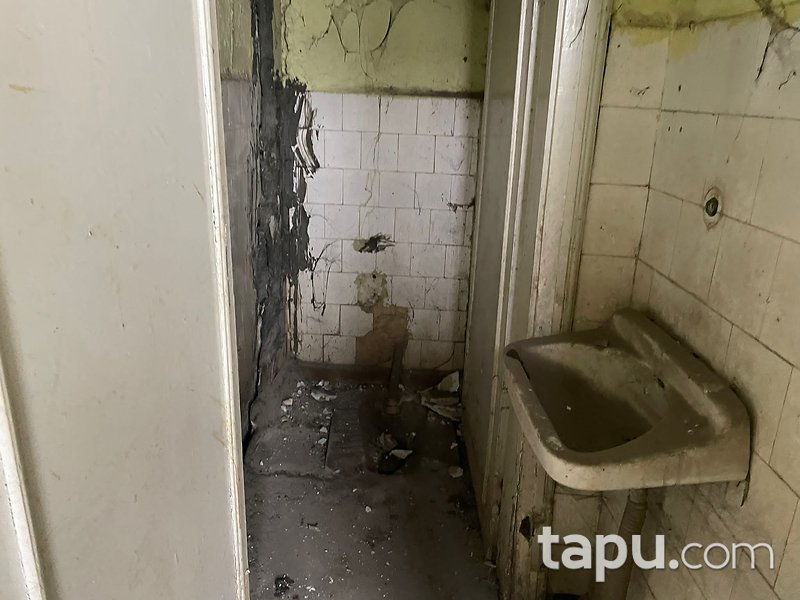 Siirt Merkezde Ana Caddeye Yakın 100 m2 Ara Kat Daire