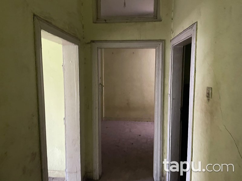 Siirt Merkezde Ana Caddeye Yakın 100 m2 Ara Kat Daire