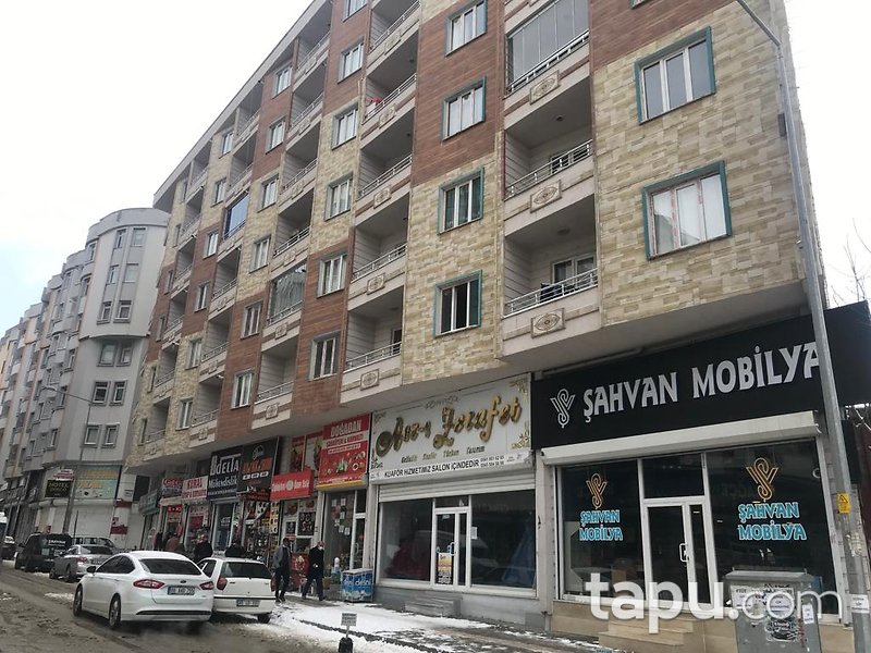 Van İpekyolu Cadde Cepheli Depolu Dükkan