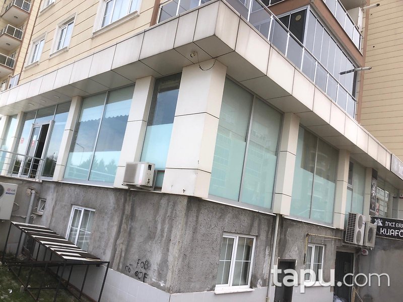 Bursa Osmangazi'de Mükemmel Lokasyonda Cadde Cepheli Kiracılı Düğün Salonu