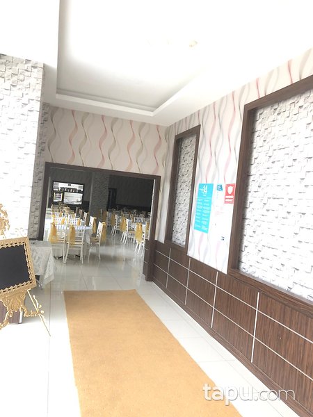 Bursa Osmangazi'de Mükemmel Lokasyonda Cadde Cepheli Kiracılı Düğün Salonu